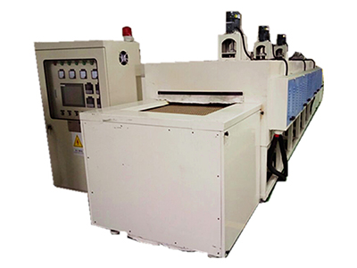 Forno industrial de tratamento térmico com têmpera